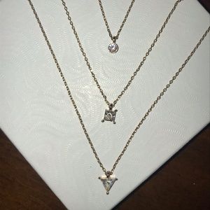 Magnolia jewellers three tiered necklace